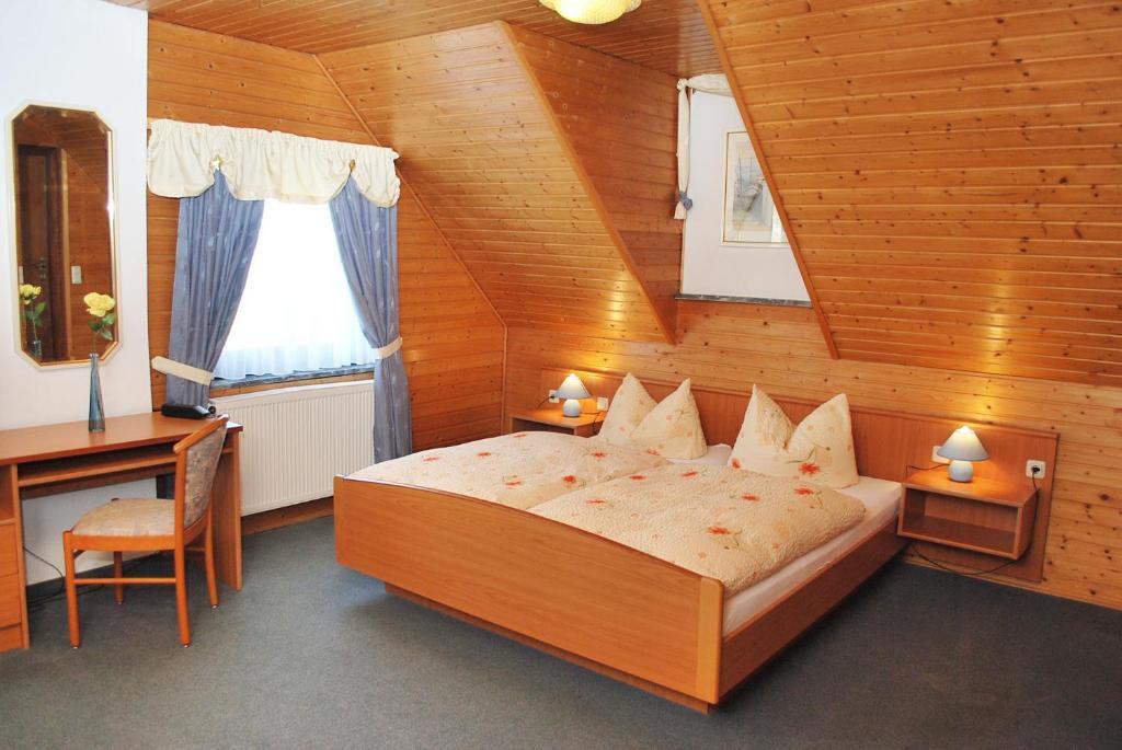 Hotel Waldschloss Bad Camberg Habitación foto